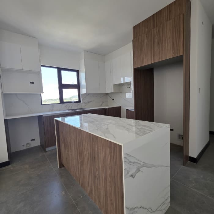 Apartamento 3 Dormitorios en Venta Zona 15 Nivel Alto - foto 3