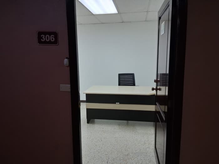 En Renta oficina en Aristos Reforma zona 9 - foto 3