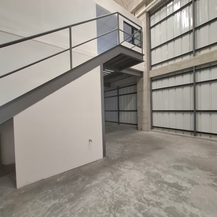 Ofibodega de Esquina en Renta, para estrenar en K13 - foto 3
