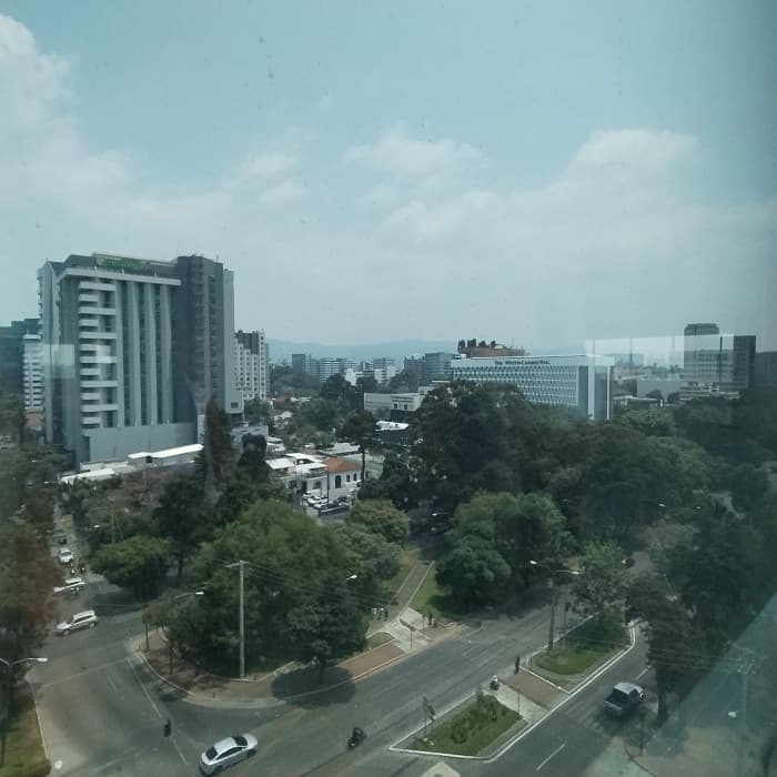 Oficina en renta en Ave. Reforma zona 9 Guatemala - foto 3