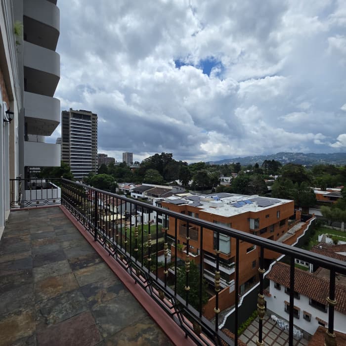 Lujoso Apartamento en Alquiler en Zona 14 Guatemala - foto 3