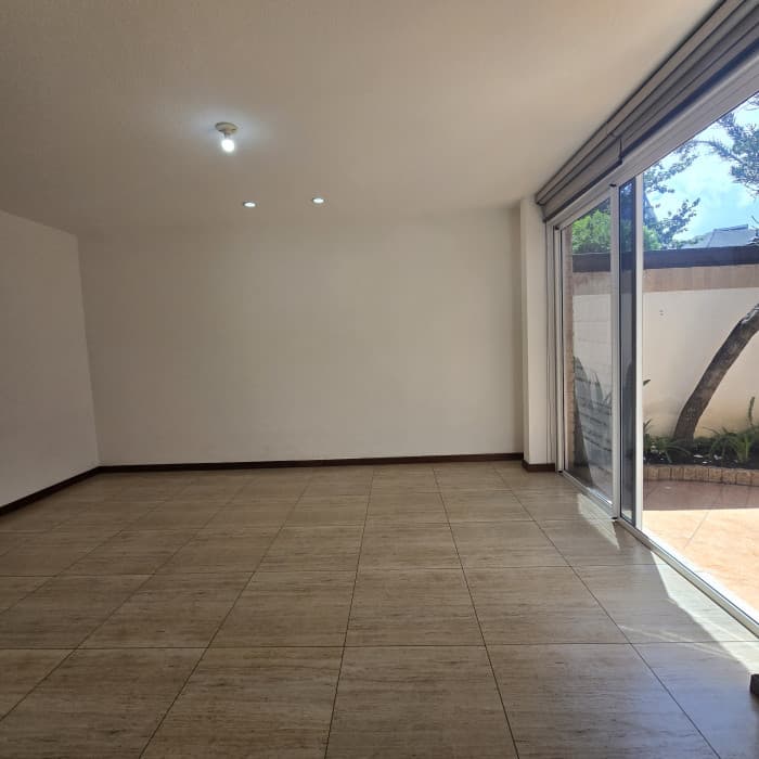 Alquiler hermosa casa en condominio en zona 10 - foto 8