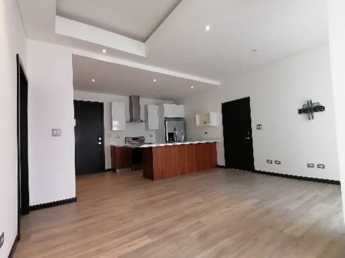 Apartamento en renta Lirios de Cayala zona 16 - foto 2