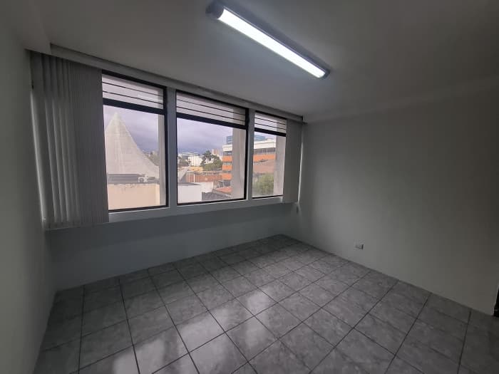 Oficina En Renta Zona 9 Torre Blanca - foto 4