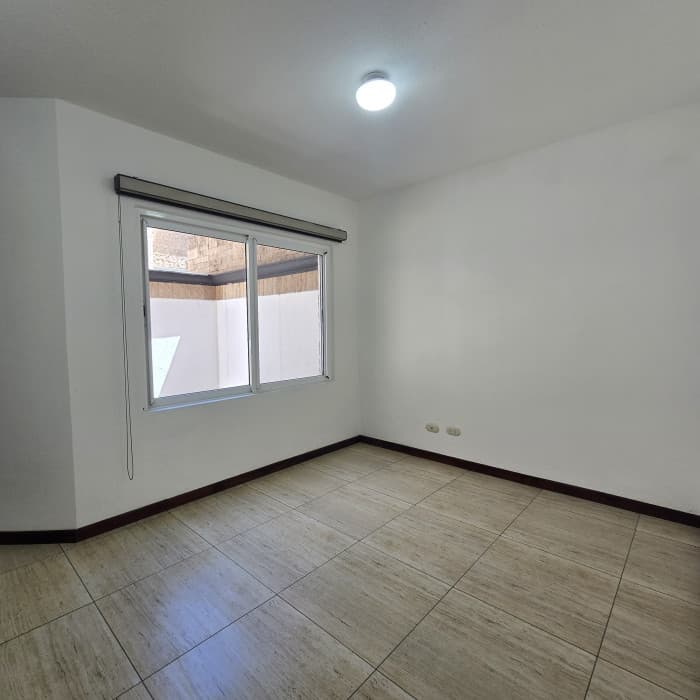 Alquiler hermosa casa en condominio en zona 10 - foto 9
