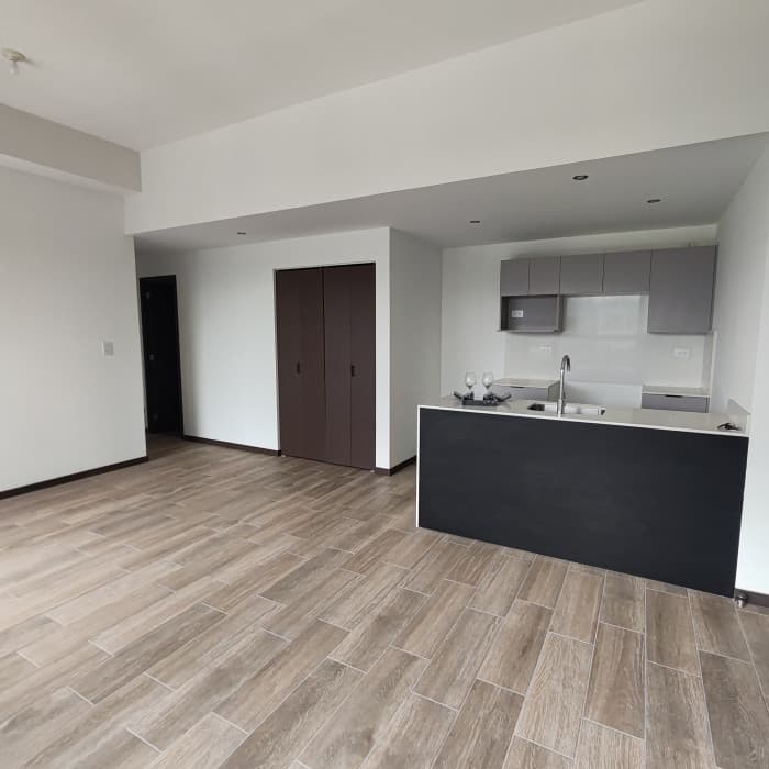 Apartamento de 3 Habitaciones en venta Altaire z.11 - foto 2