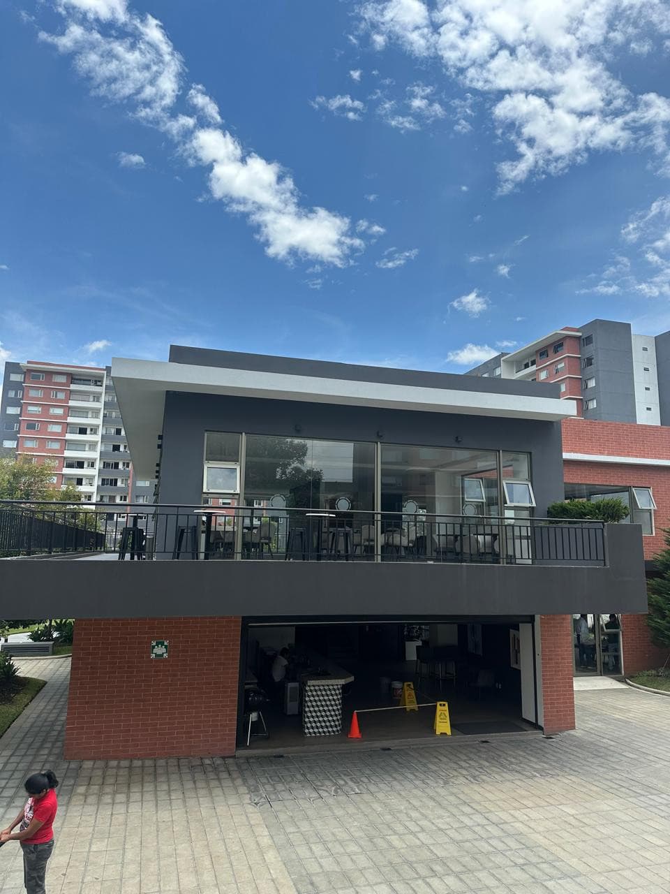En renta Apartamento Nuevo en Zona 14 la Villa  - foto 2