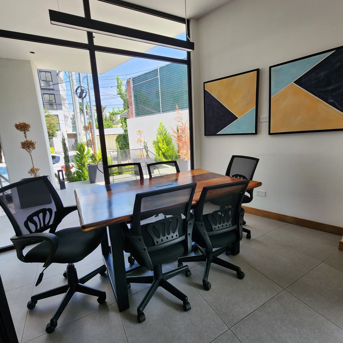 En Venta apartamentos en La Villa zona 14 Guatemala - foto 2