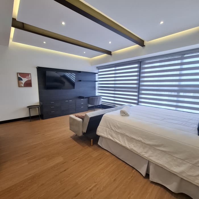 Apartamento- estudio amueblado en alquiler en Zona 10  - foto 4