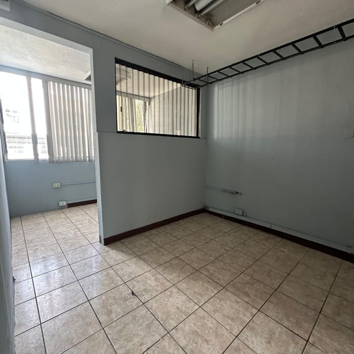 Edificio en alquiler sobre la 20 calle zona 10 - foto 4