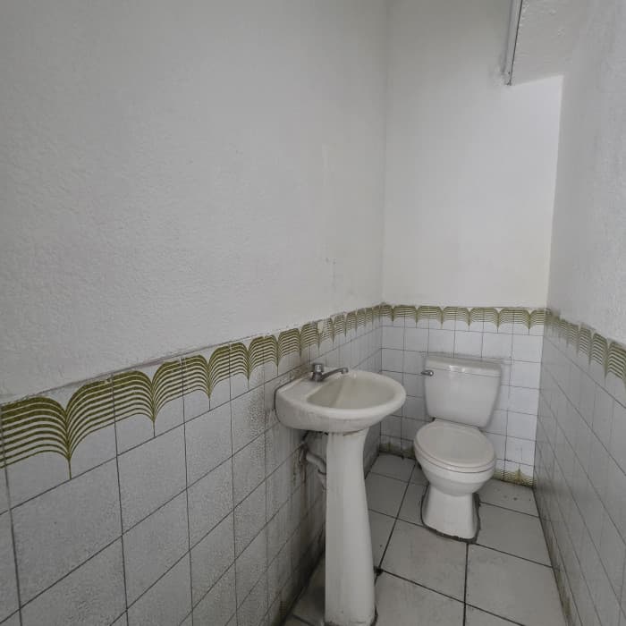 Local Comercial RENTA Zona 13 Av. Las Américas - foto 6