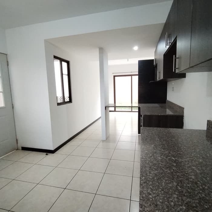 Casa en Venta en Vistas De San Isidro Zona 16 INVERSIÓN - foto 3