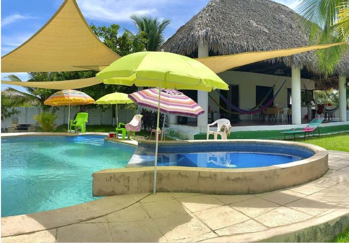 Casa en venta en Monterrico Santa Rosa Guatemala - foto 2