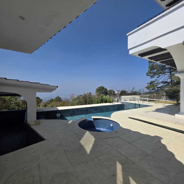 Lujosa casa en venta en Montebello CES Guatemala - foto 3