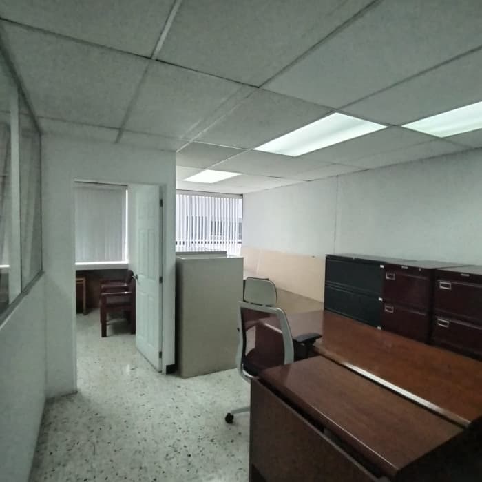 En Alquiler Oficina en Zona 10 Guatemala - foto 4