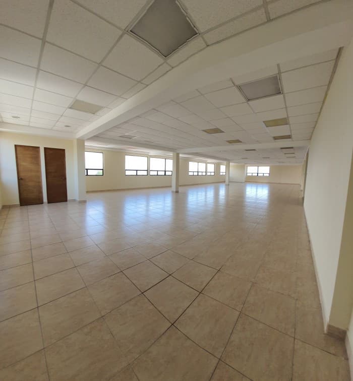 En Alquiler Local con 240m2 en Zona 13 Las Americas - foto 2