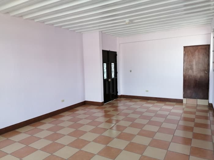 Edificio en venta en zona 2 de Chimaltenango - foto 3