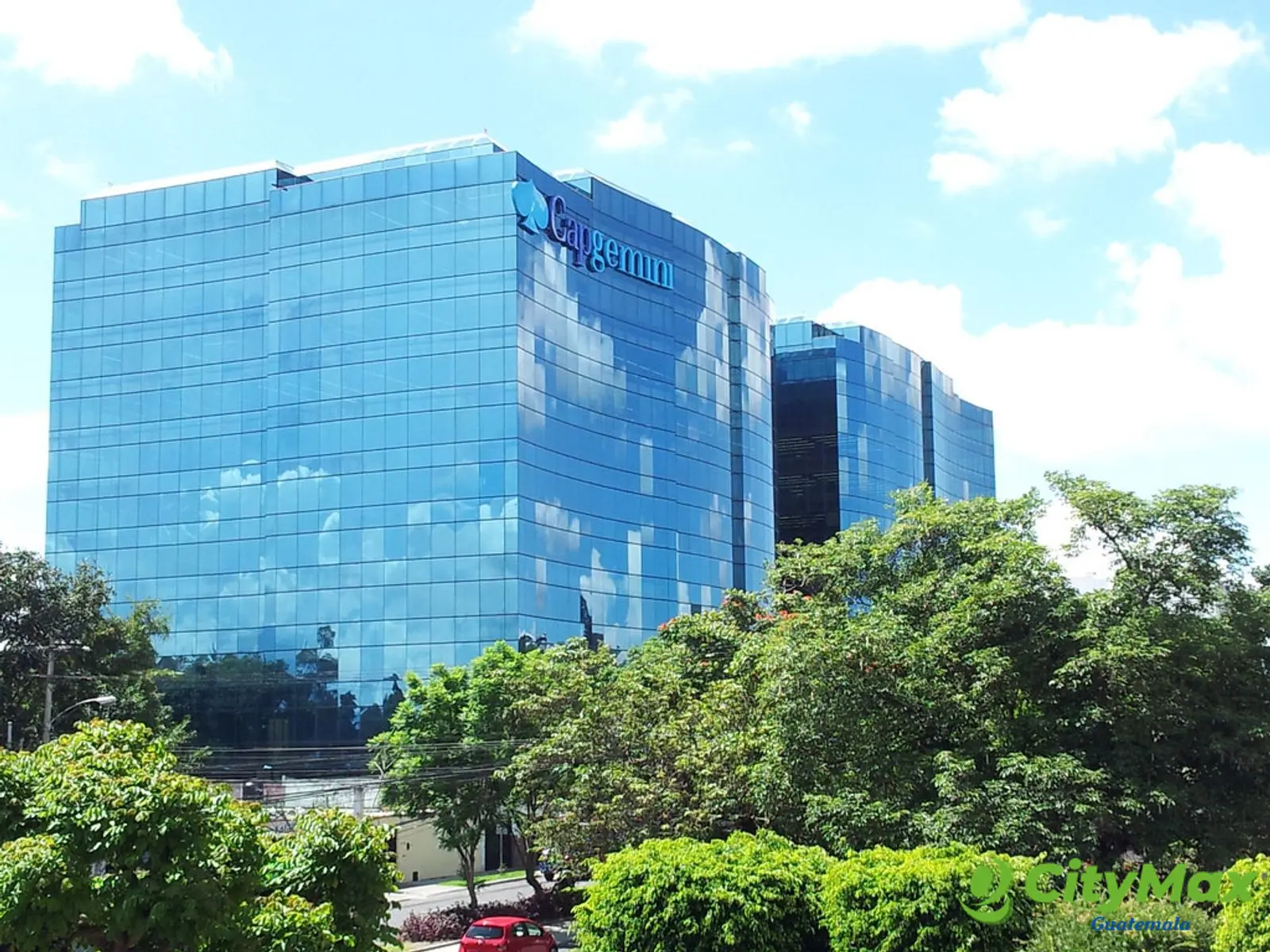 WORLD TECNOLOGY CENTER Oficinas en Zona 13 - foto 1