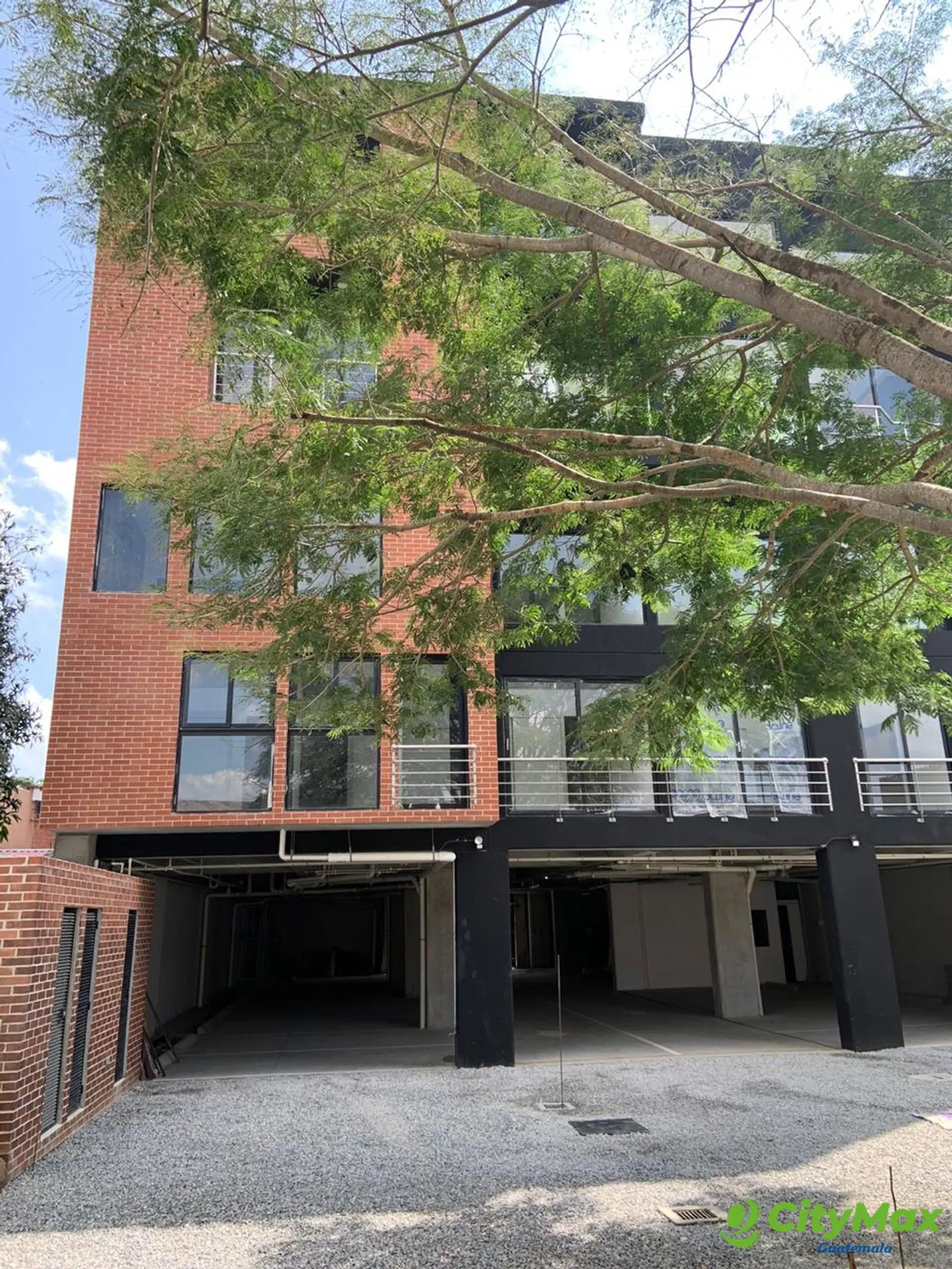 Casa 5 Apartamentos zona 5 Jardines de la Asunción - foto 1