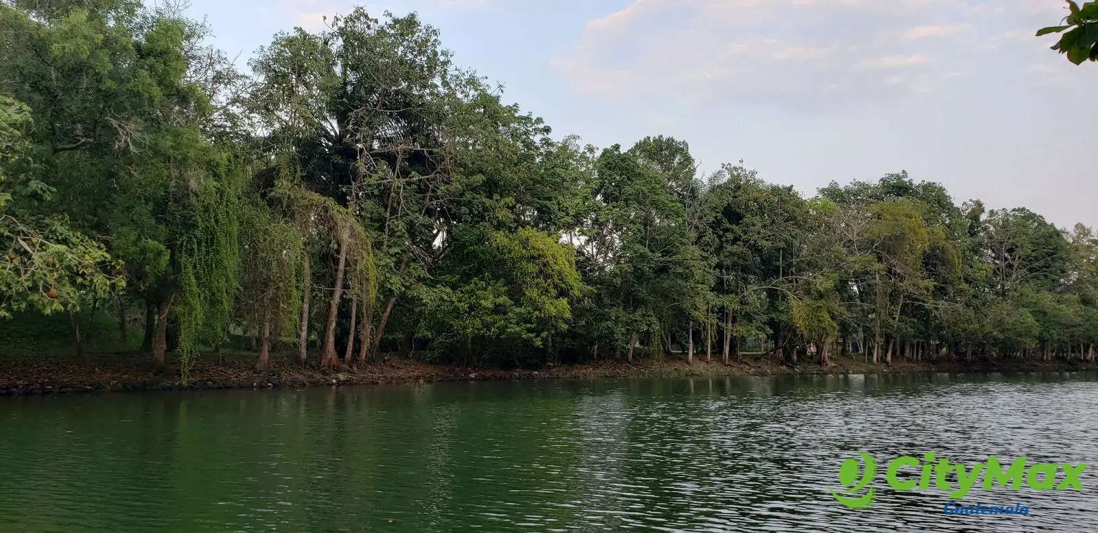 Punta Manatí Terrenos en Rio Dulce - foto 2
