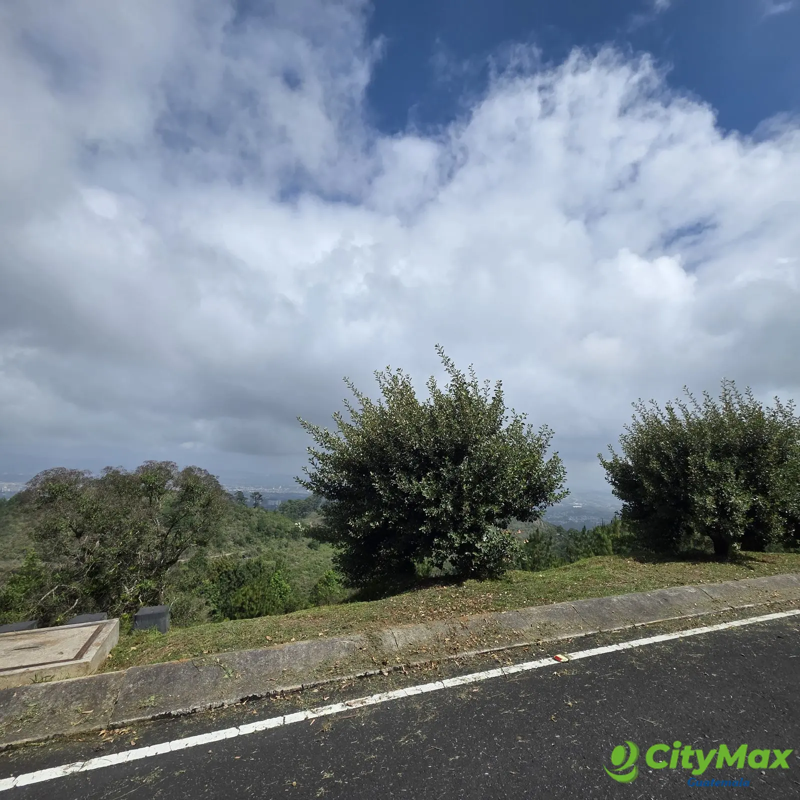 Terreno en venta en El Pulté zona 16 Guatemala - foto 1