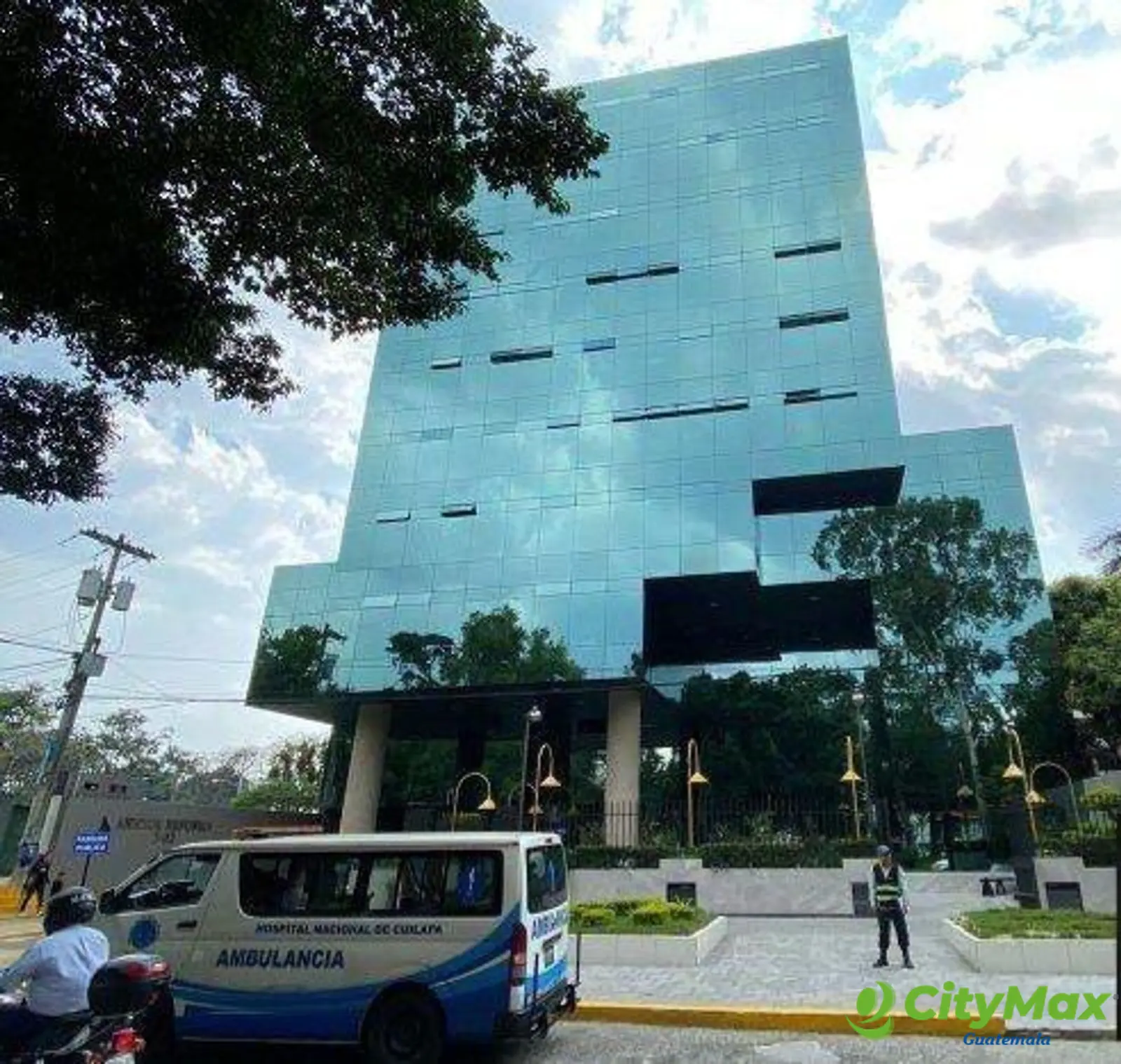 En Renta oficina en Aristos Reforma zona 9 - foto 1