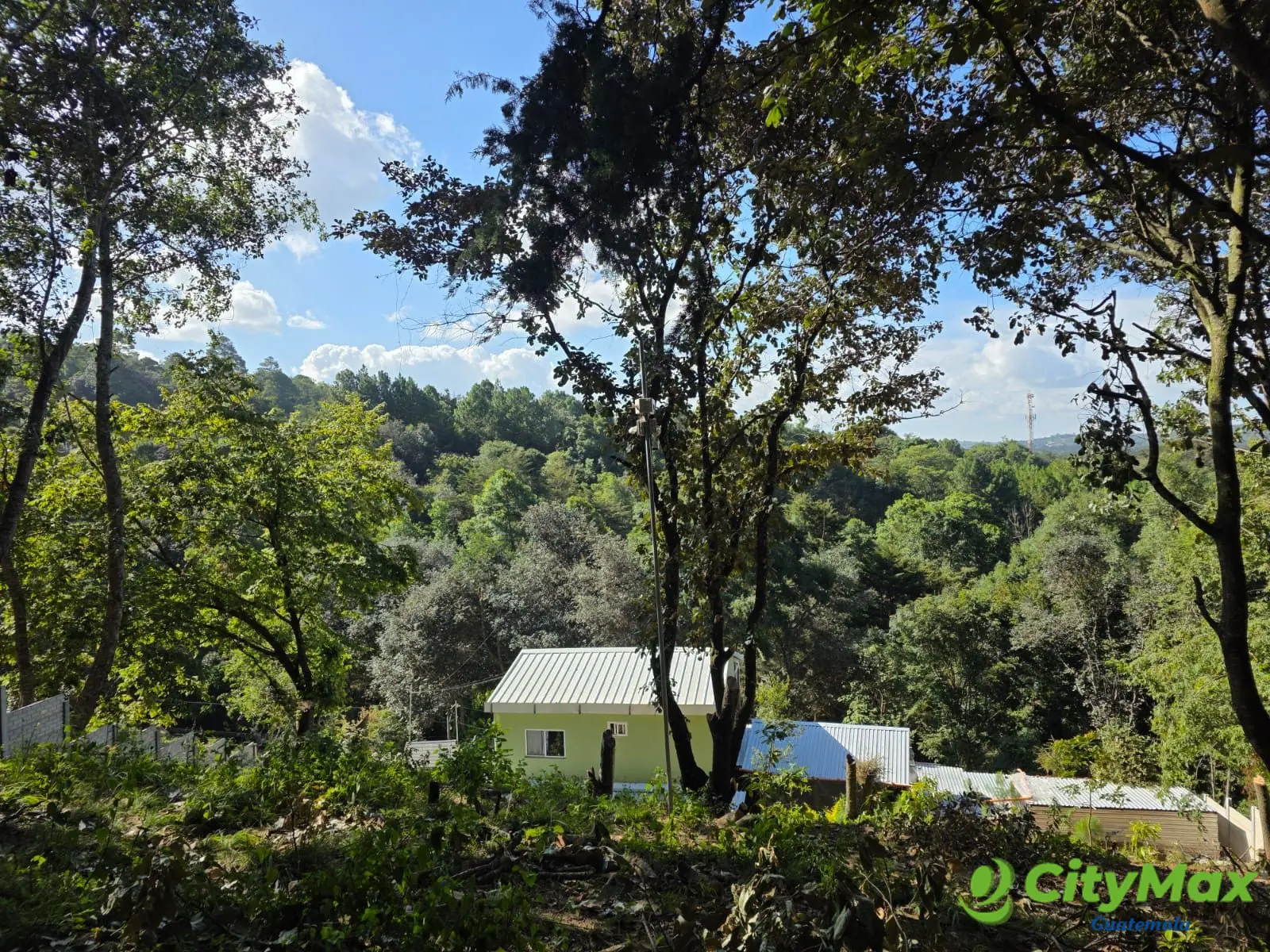 Casa de venta en San Bartolomé Milpas Altas. - foto 1