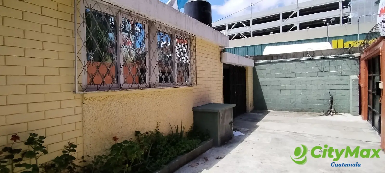 Casa en renta sobre la San Juan zona 7 para Oficina  - foto 1