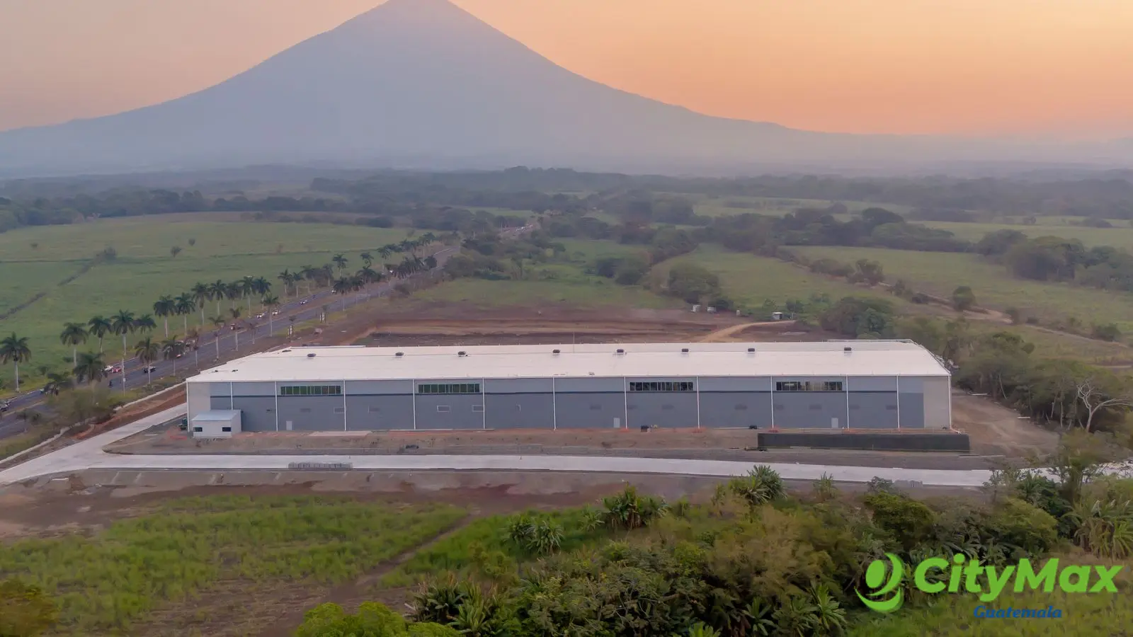 Bodega de 11,520 m2 en Alquiler carretera Escuintla - foto 1