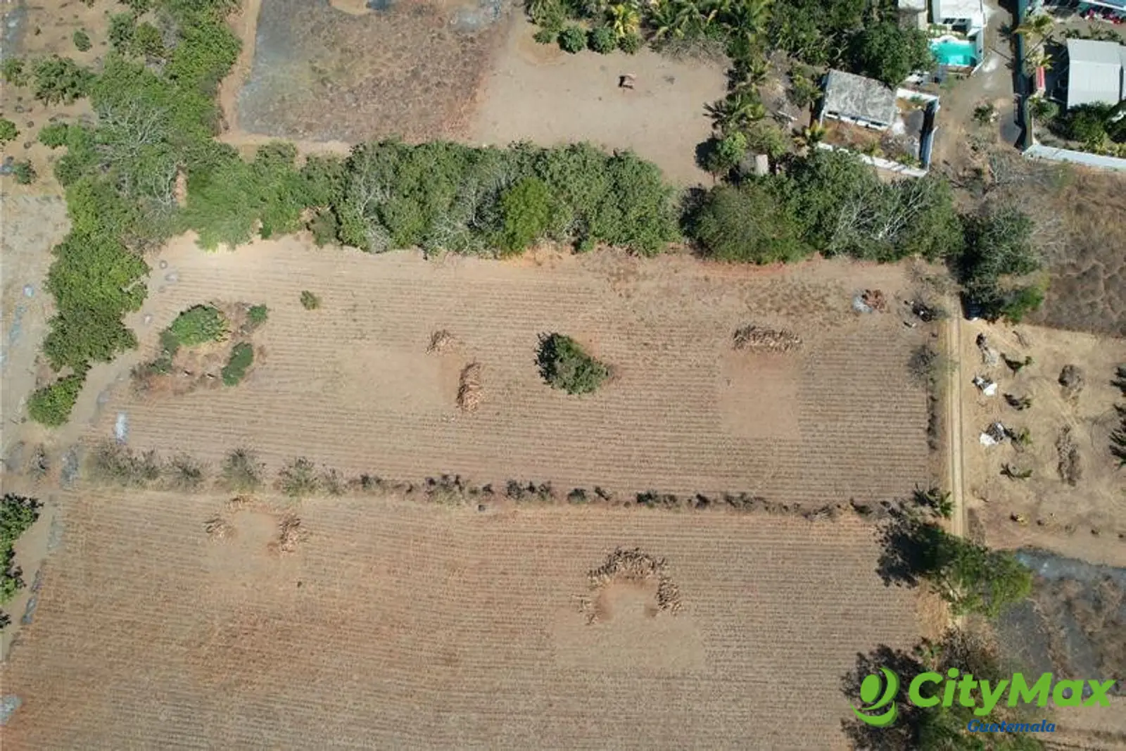 Terreno Plano  en Venta en Aldea el Guayabo Iztapa - foto 1