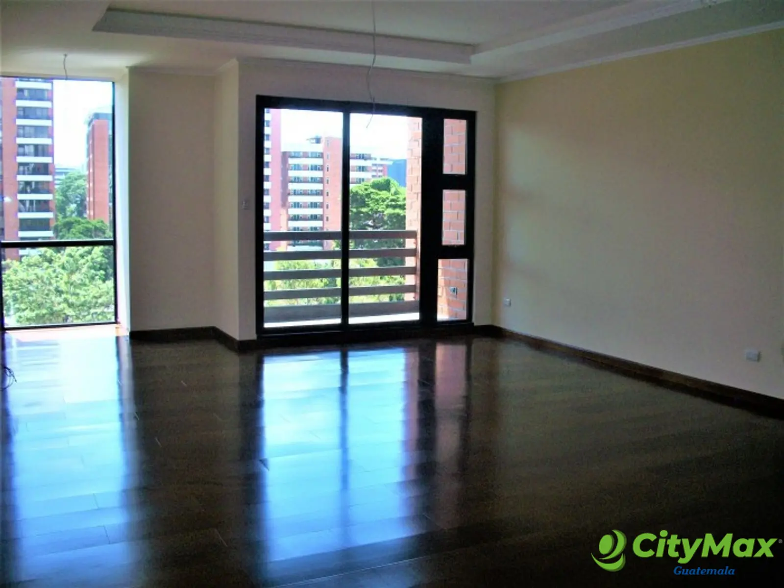 Apartamento en venta edificio Zona 10 Guatemala - foto 1