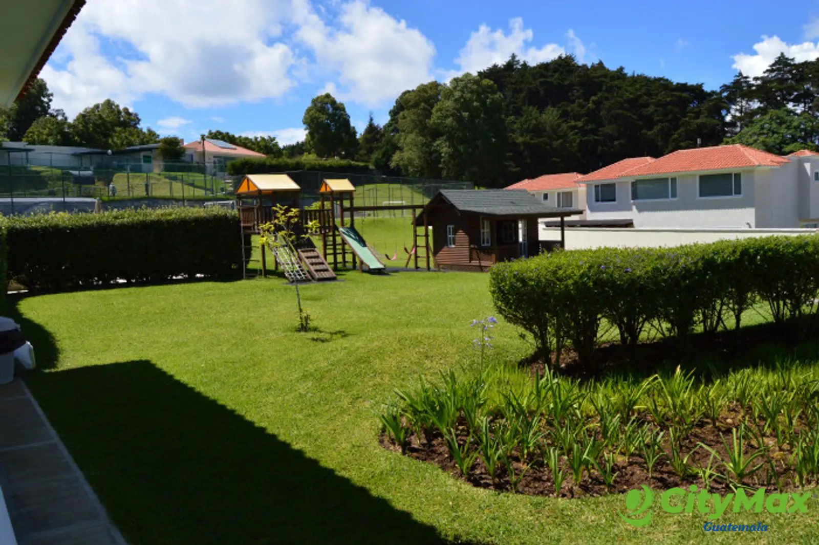 Terreno en Venta en Portal del Bosque Fraijanes Guate - foto 1
