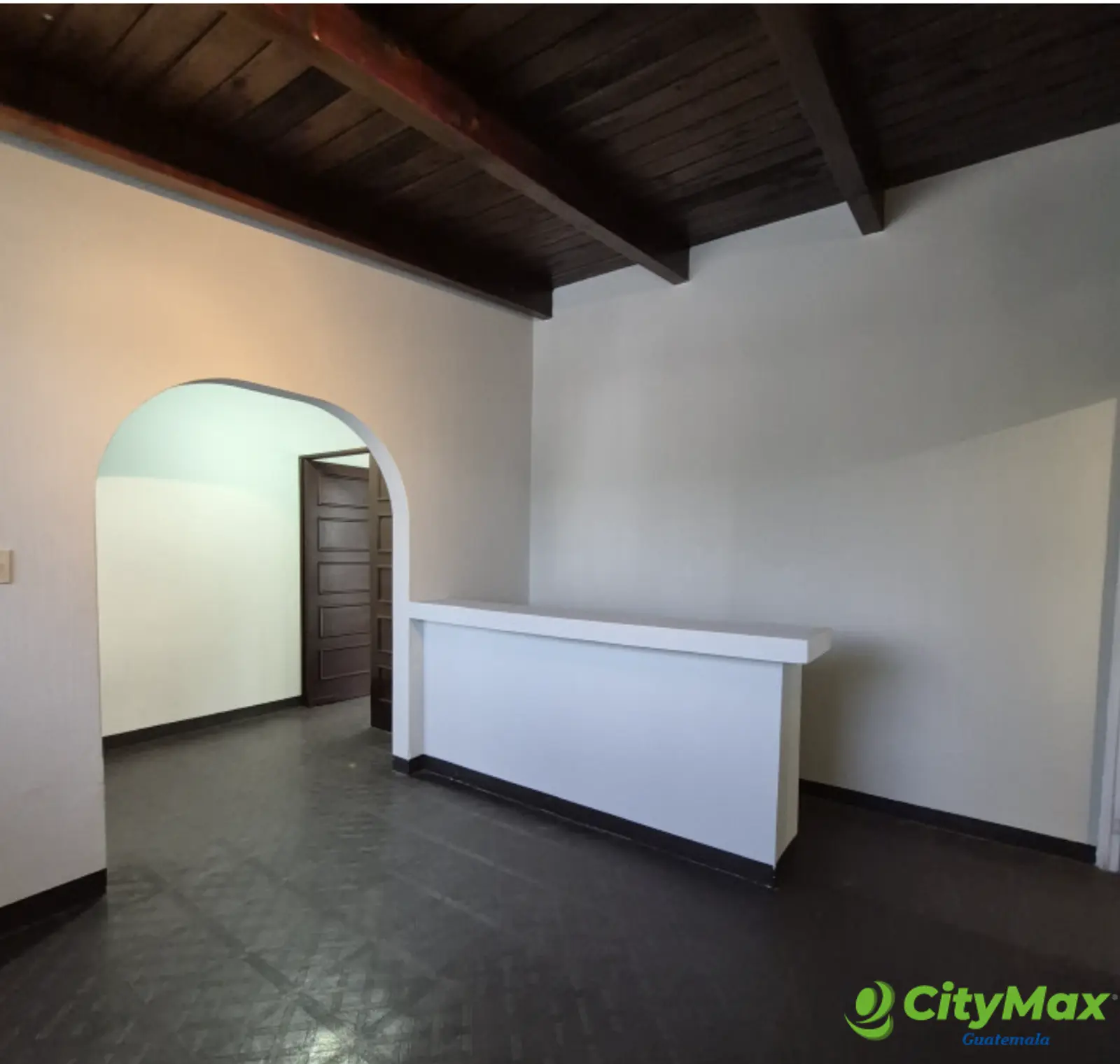 Casa para oficinas en alquiler en zona 15 Guatemala - foto 1