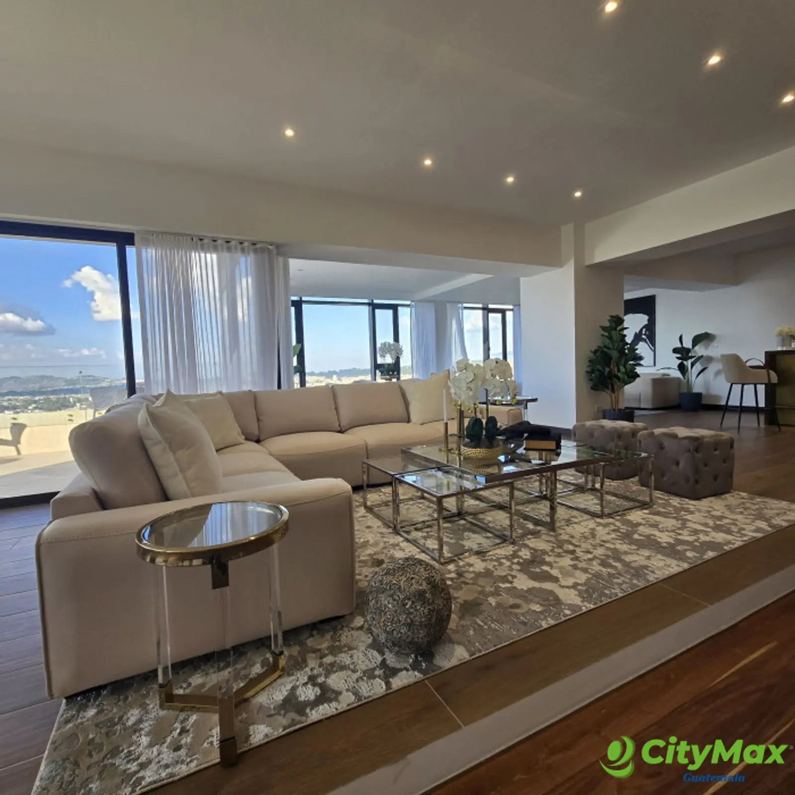 Penthouse de lujo Amueblado en Venta Zona 10 Guatemala - foto 1