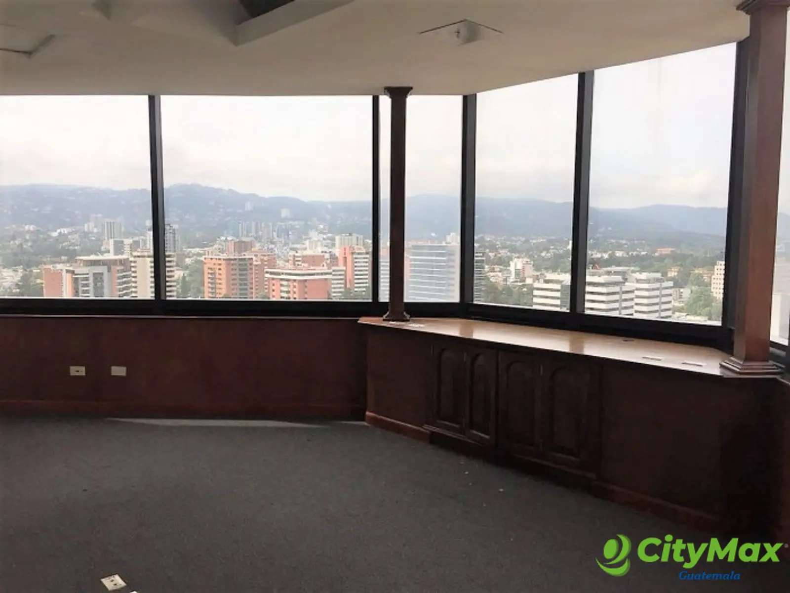 Oficina en Penthouse en Renta Zona 10 - foto 1