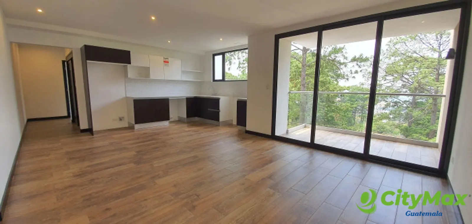 Apartamento en venta en Kanajuyu Zona 16 - foto 1