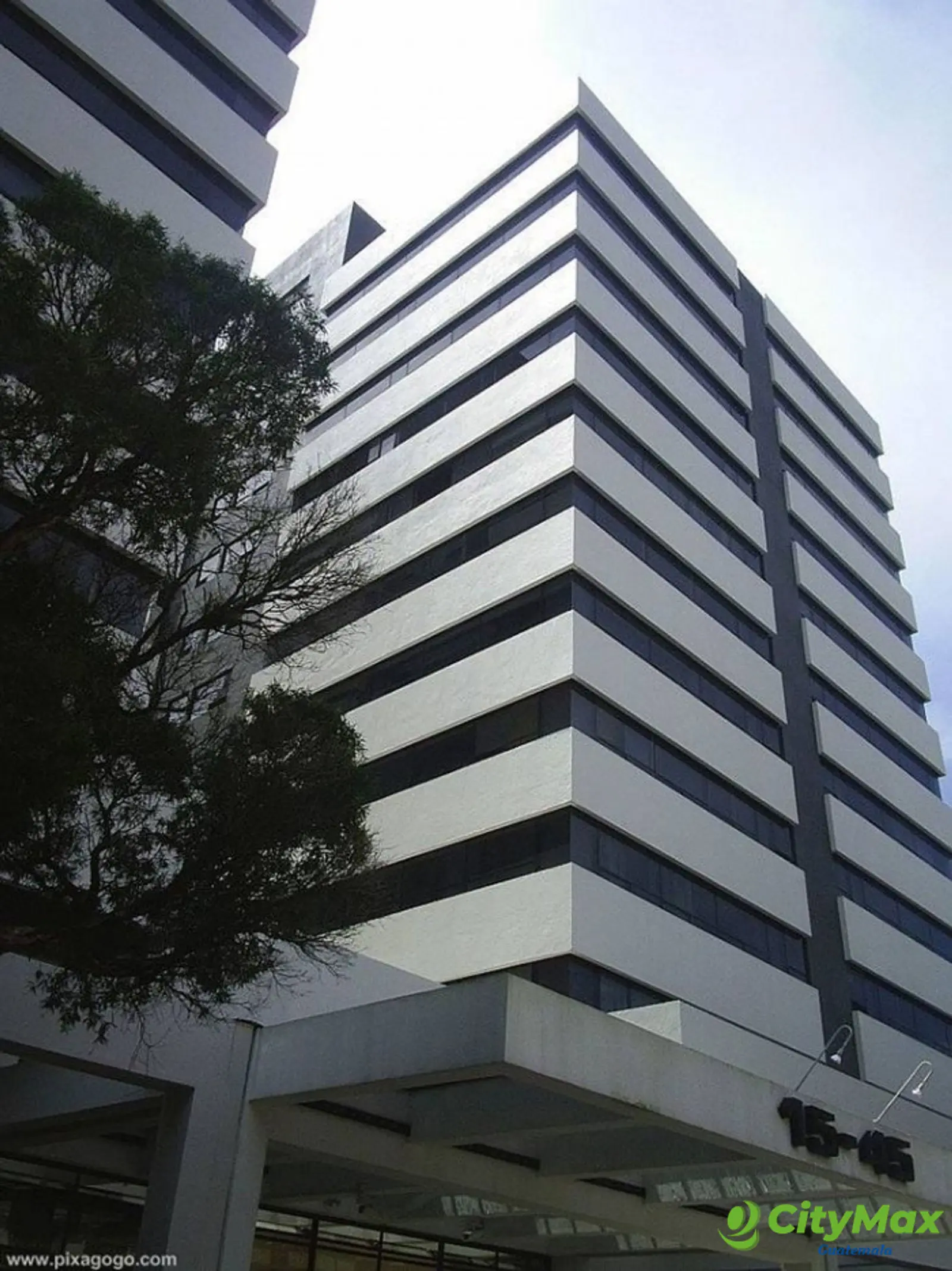 Oficina en Alquiler o Venta en la Zona 10 - foto 1