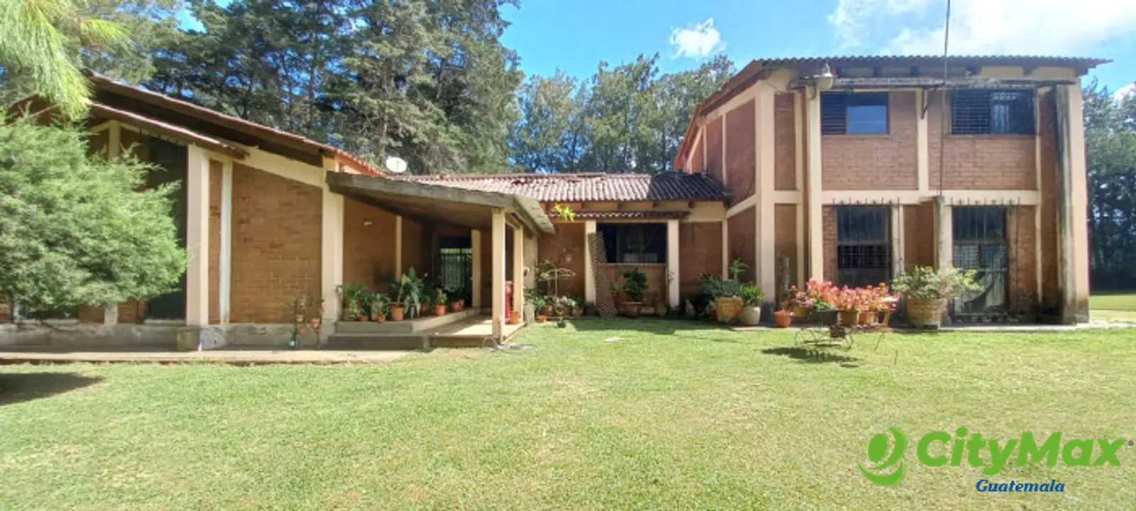 Granja con casa 25 mil varas de jardin en Venta - foto 1