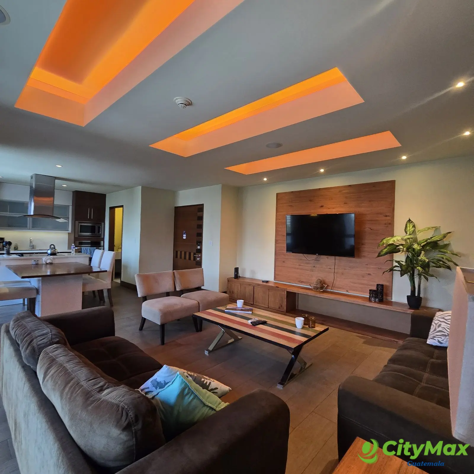 En venta apartamento en la zona 10 Guatemala - foto 1