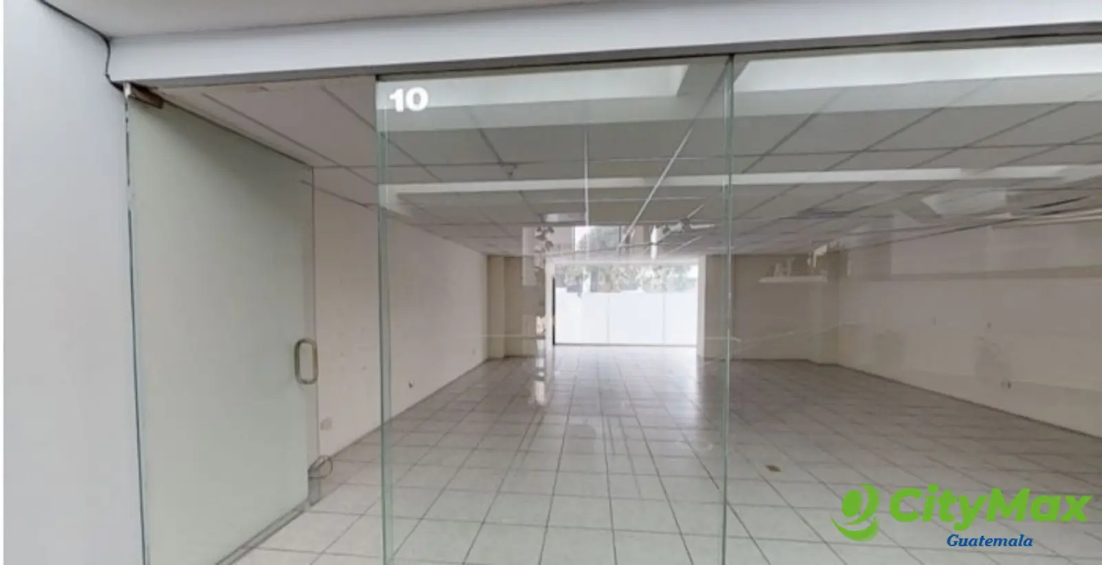 Local comercial en renta en zona 10 Murano Center - foto 1