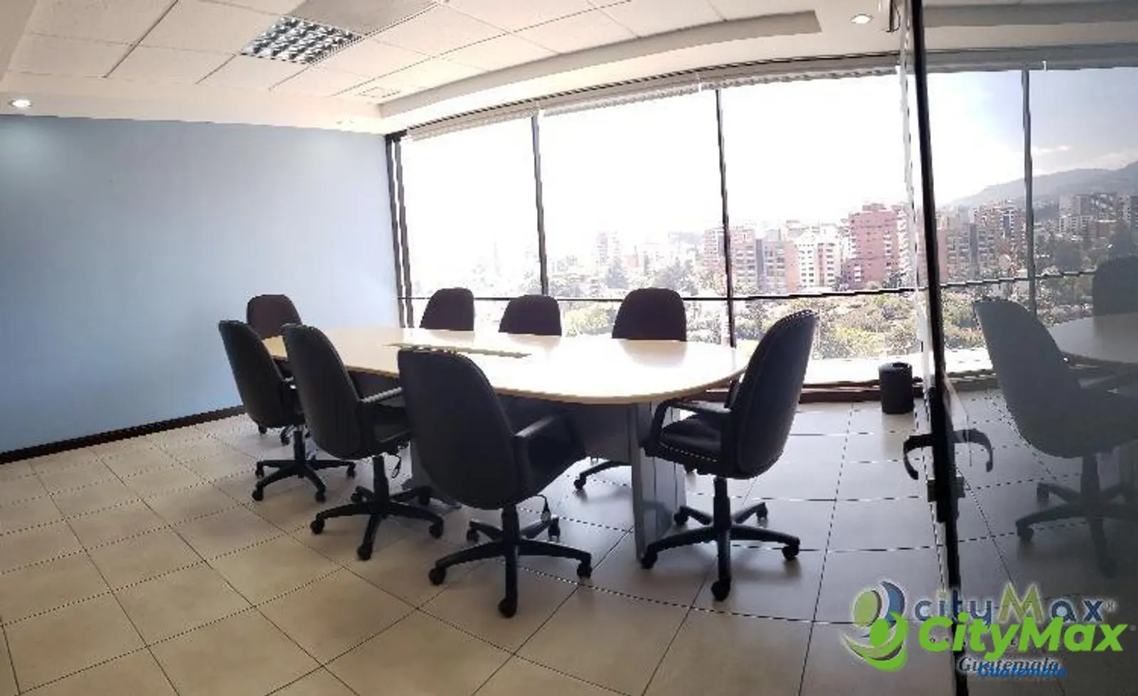 Oficina venta para inversión zona 10 Guatemala - foto 1