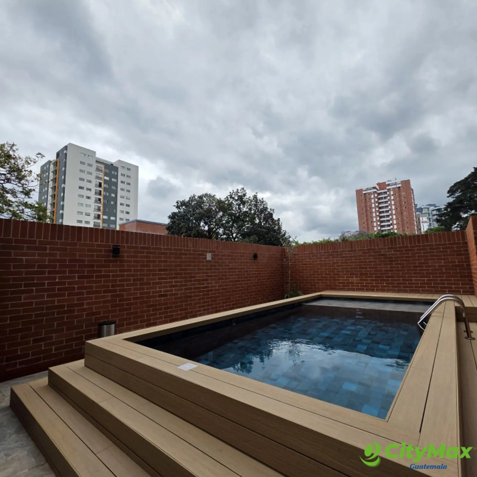 Apartamento en venta en Zona 10 Ciudad de Guatemala - foto 1