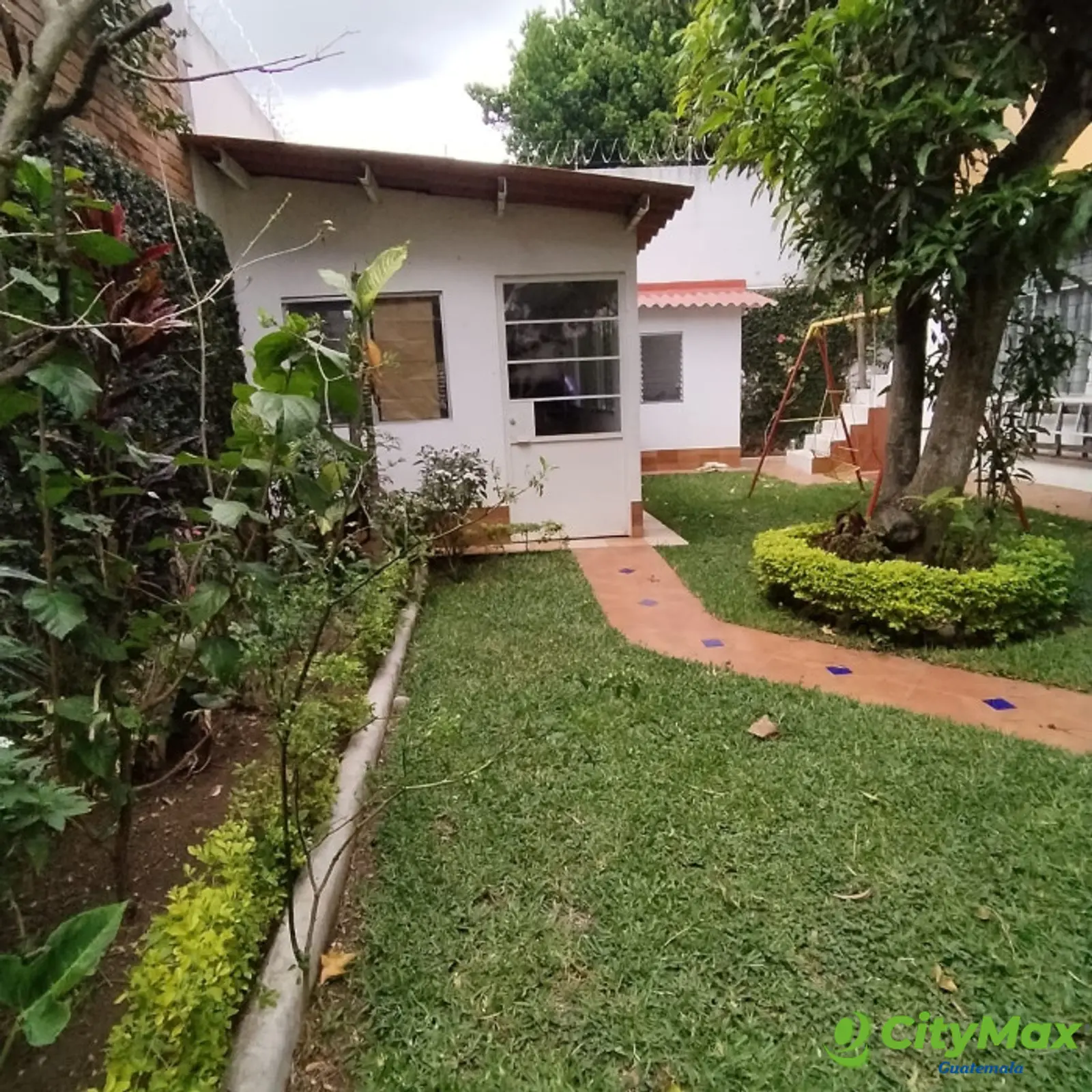 Casa en Renta Sector Médico fuera de garita en Zona 10 - foto 1