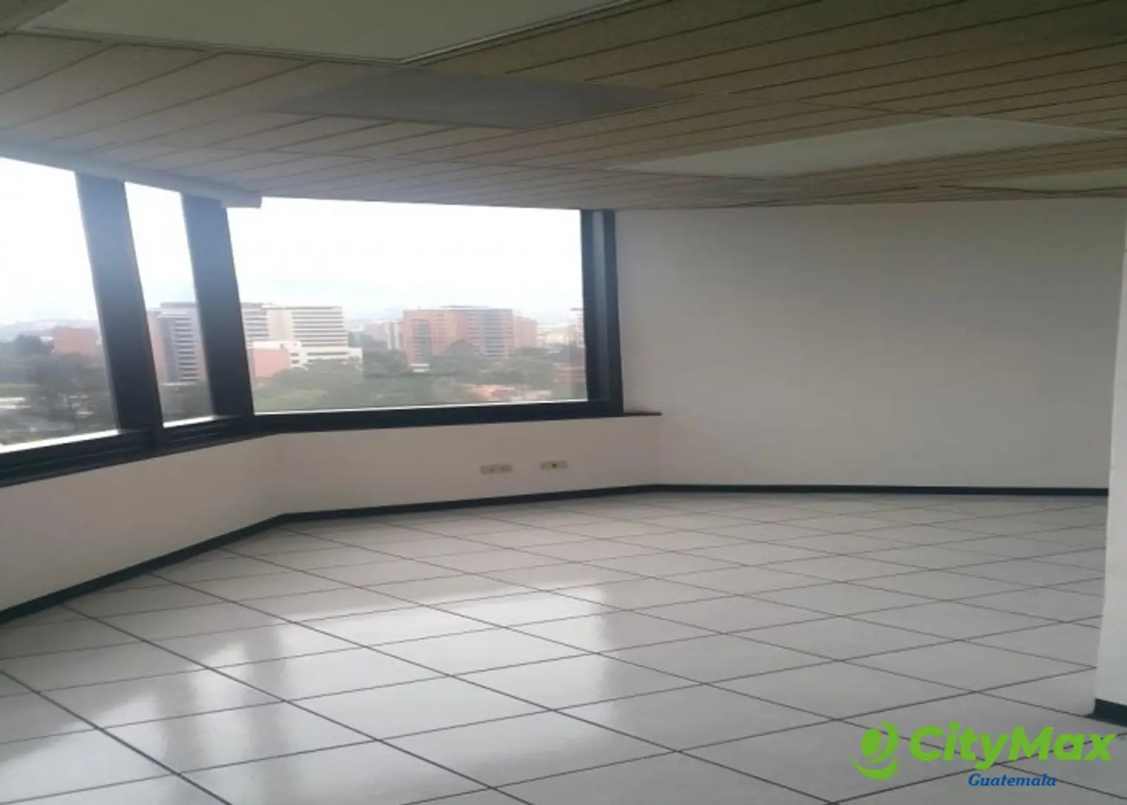 Oficina con 185 m2 en Renta en nivel Alto de la Zona 10 - foto 1