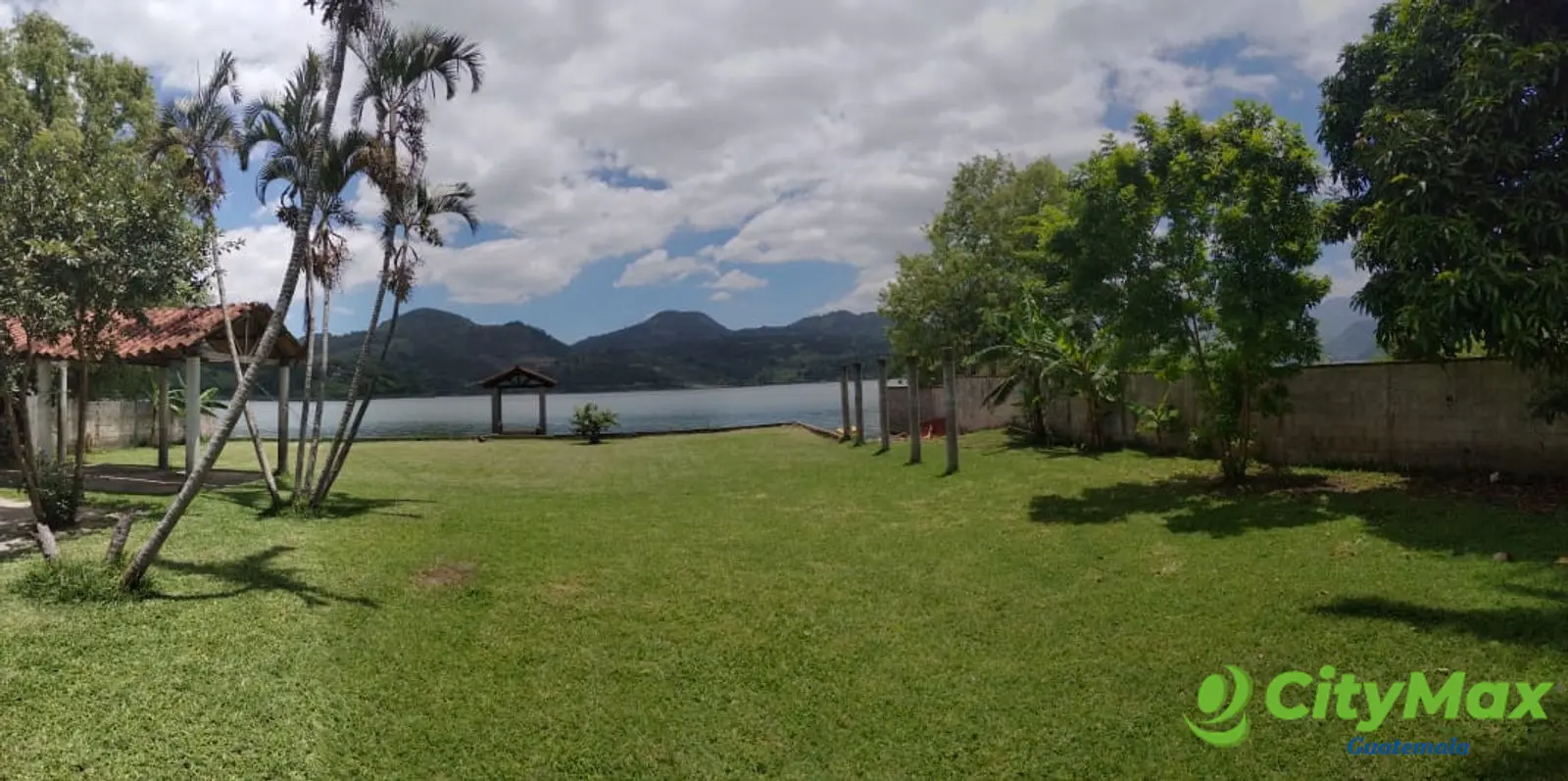 En venta casa para remodelar a orilla lago Amatitlán - foto 1