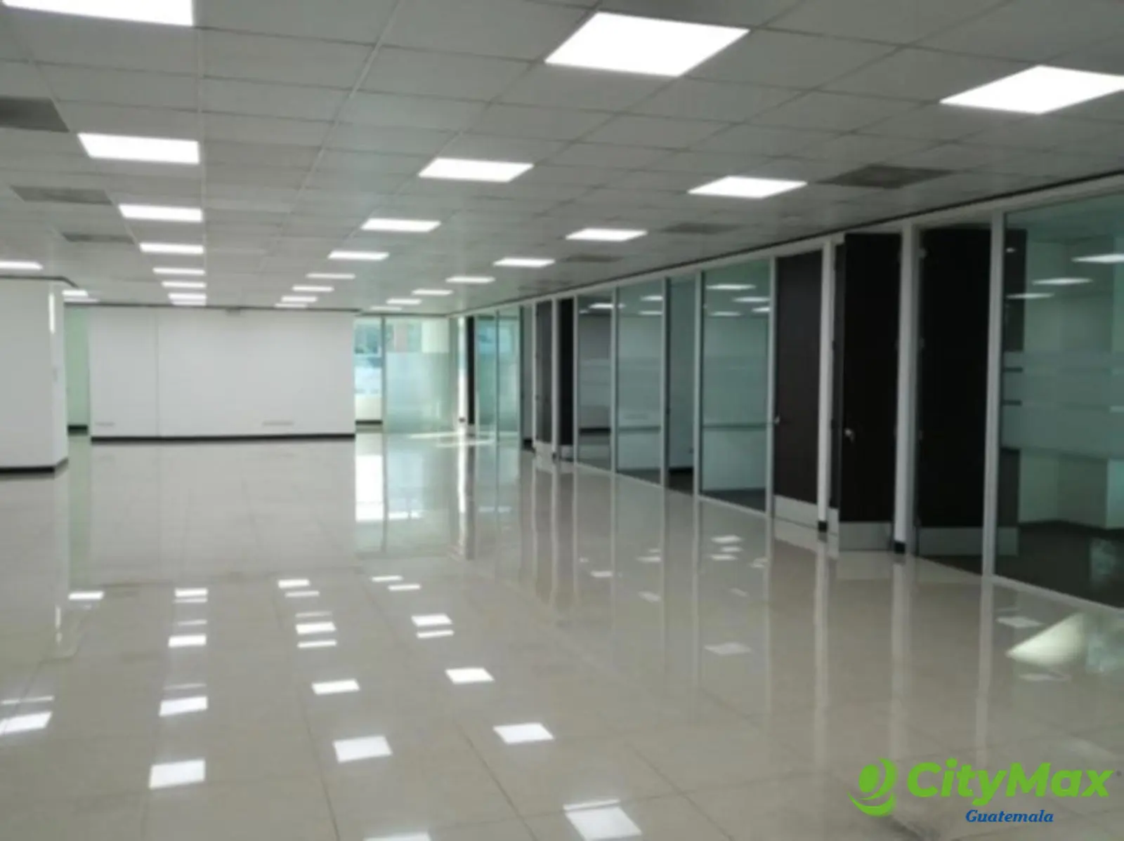 Alquiler Oficina Tabicada en Zona 10 Avenida Reforma - foto 1
