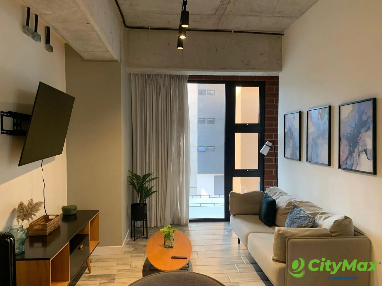 Apartamento en Renta Amueblado en Zona 4 - foto 1