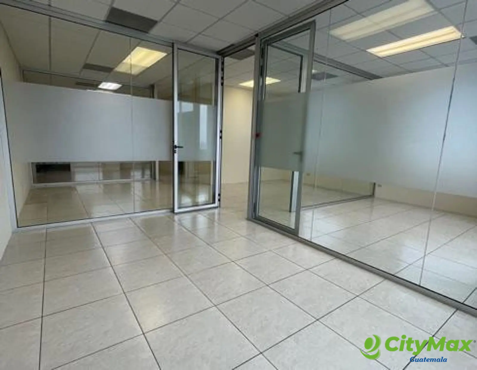 Oficina en Renta o Venta en Zona Pradera Zona 10 - foto 1