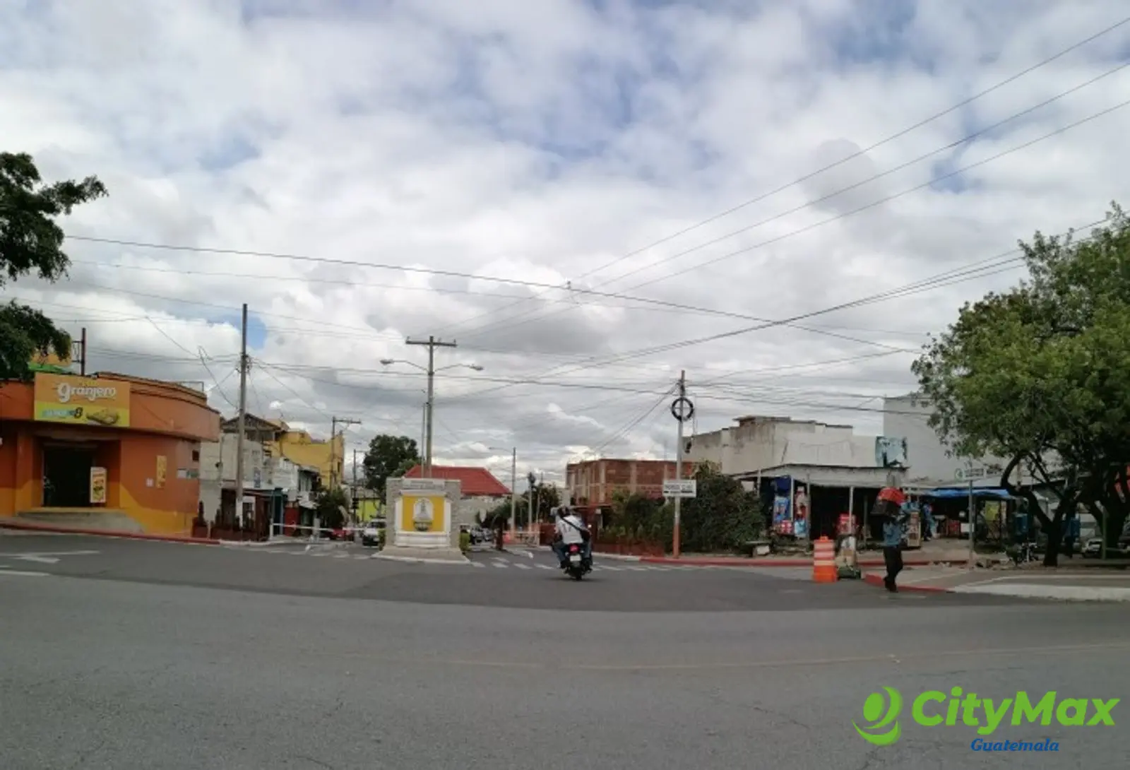 Casa en Venta en Colegio de Maestros Zona 17 - foto 1