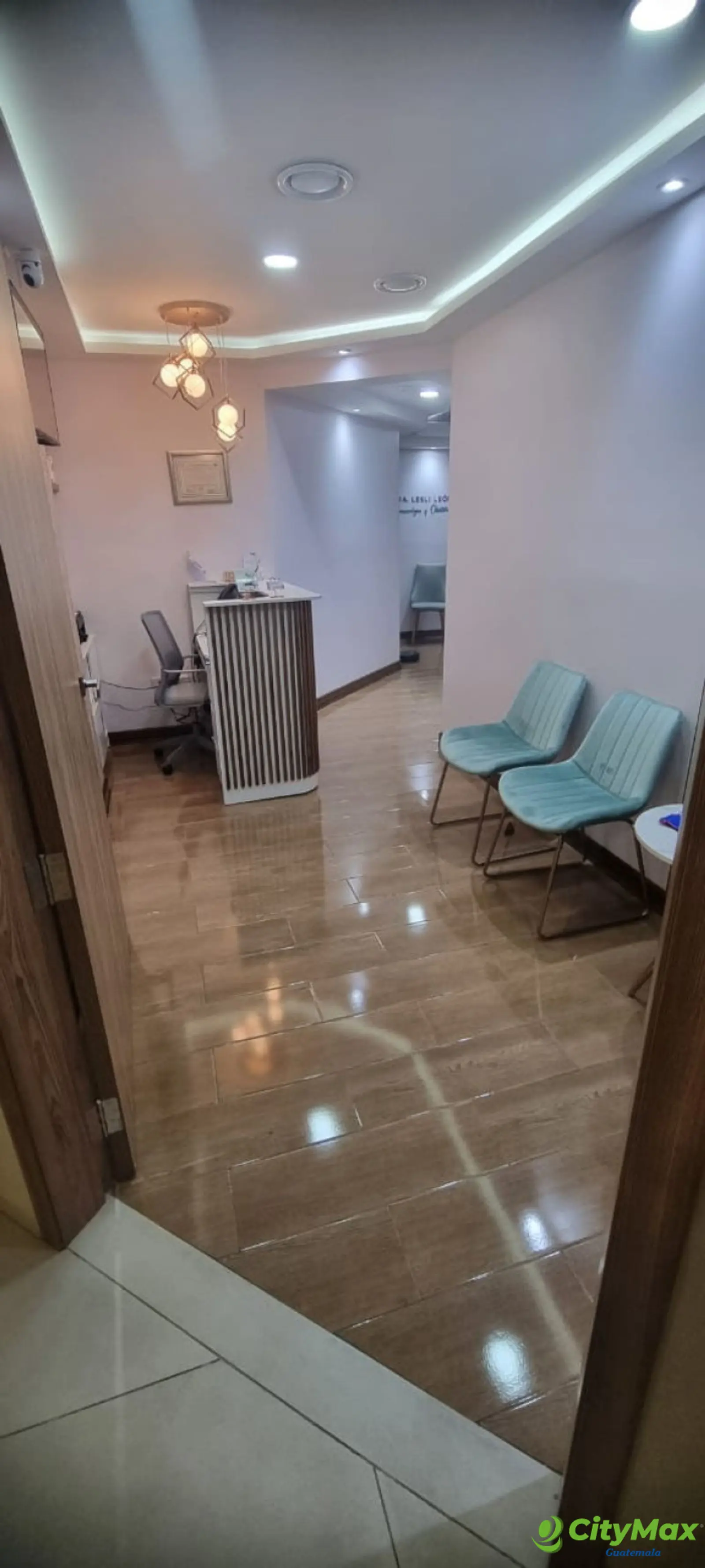 Clinica en alquiler compartida amueblada en Medika 10 - foto 1